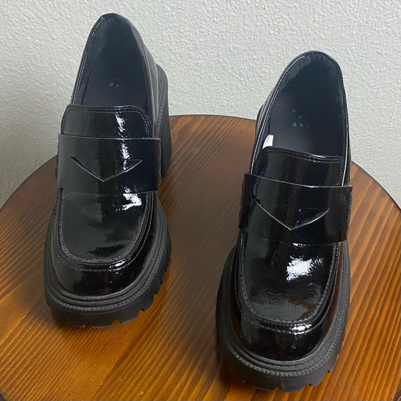 Women's Hudson Loafer Heels SIZE 8 - Picture 6 of 11